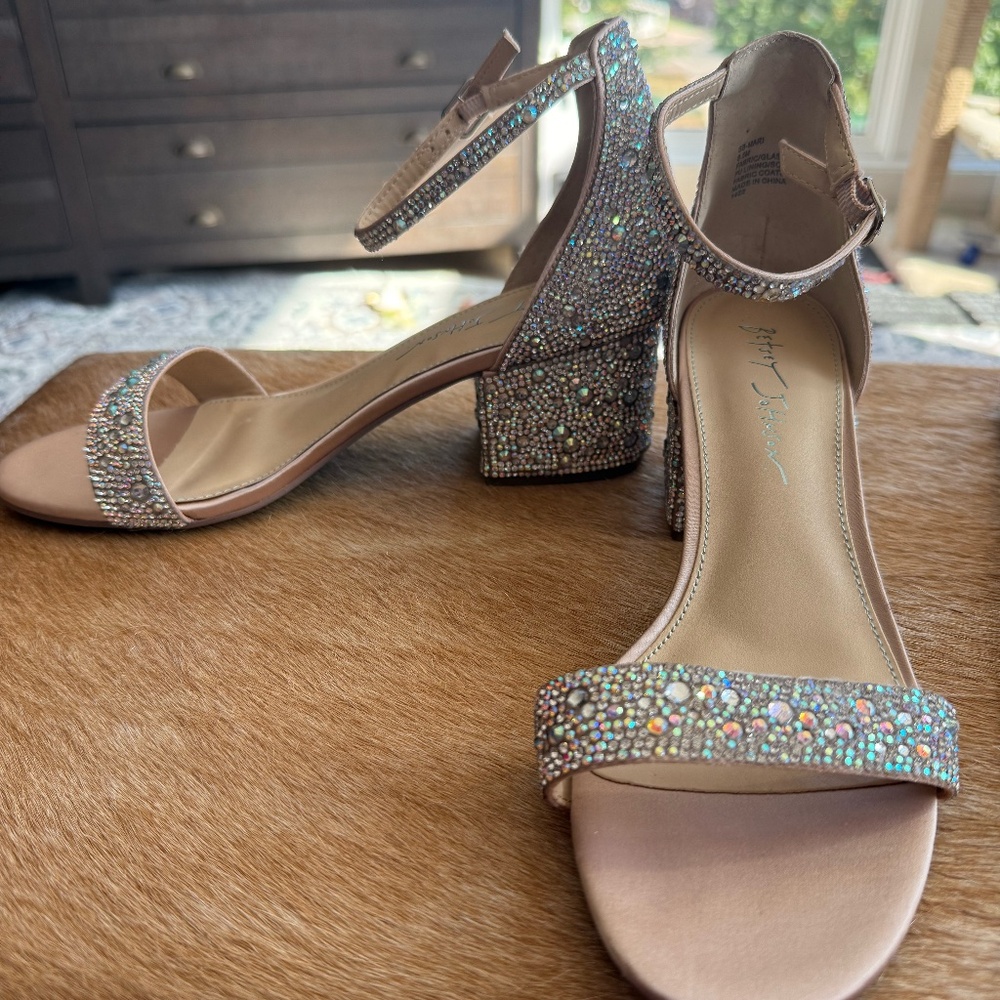 Betsey Johnson Shoes - 8.5